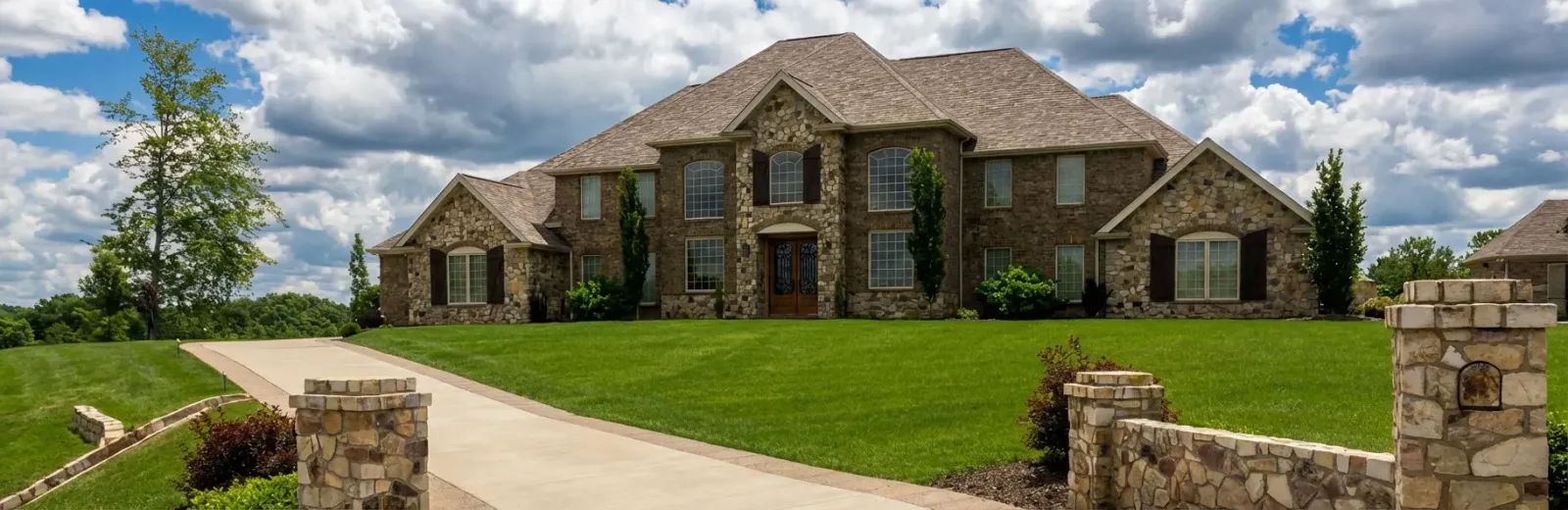 house healthy green lawn